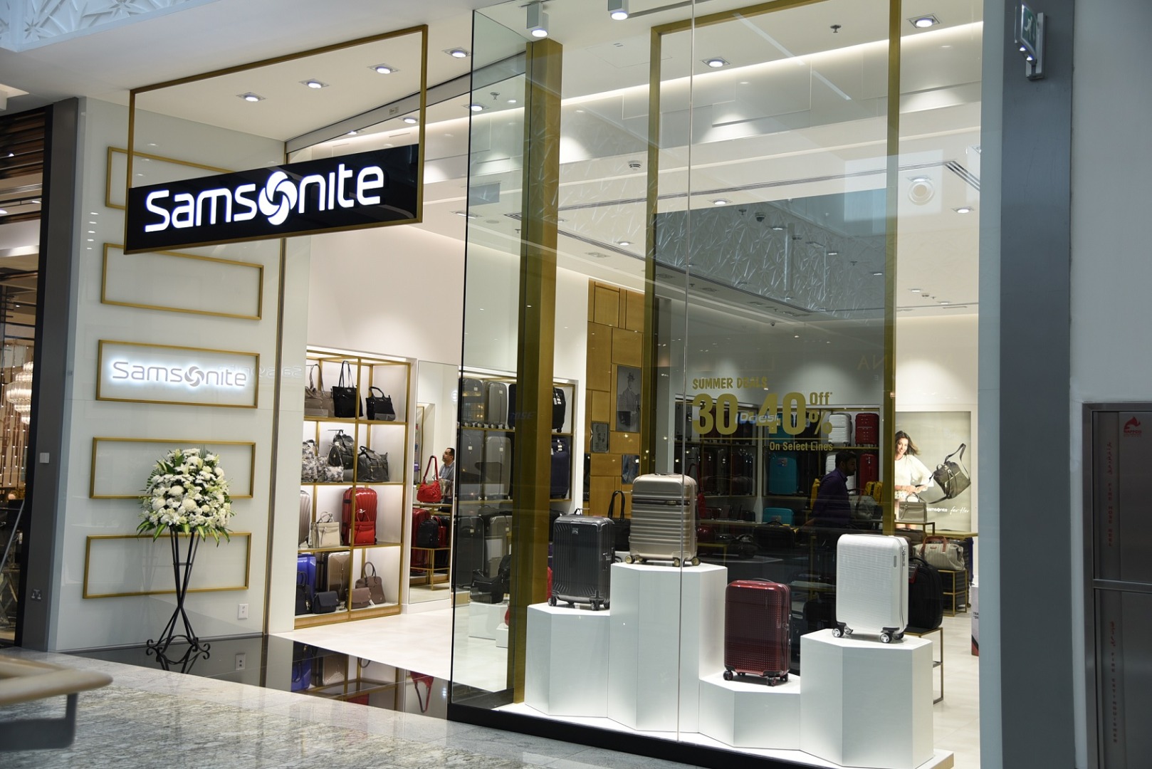 samsonite emirates mall